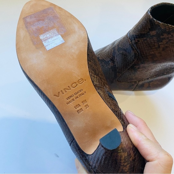 Vince Snake Brown Leather Point Toe Ankle Bootie Kitten Heel - Picture 11 of 11